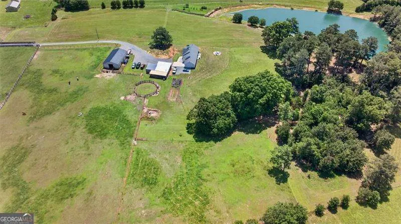 267 Hammond RD SE Calhoun, GA 30701