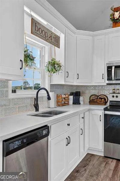 267 Hammond RD SE Calhoun, GA 30701