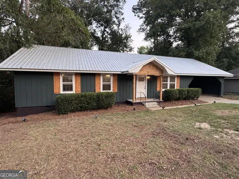 304 Pinewood DR