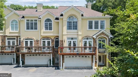 331 Carpenter DR