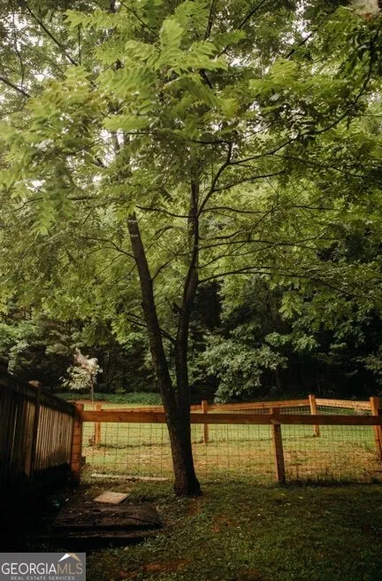 200 Old Woodring RD Ellijay, GA 30540