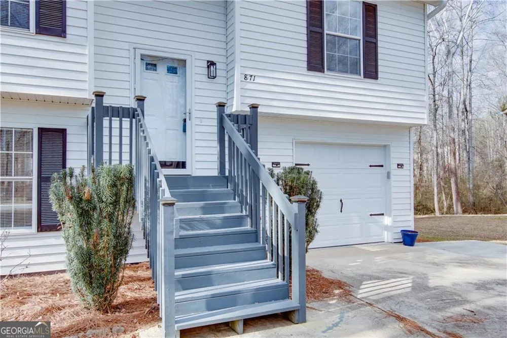 871 Tall Deer DR Fairburn, GA 30213