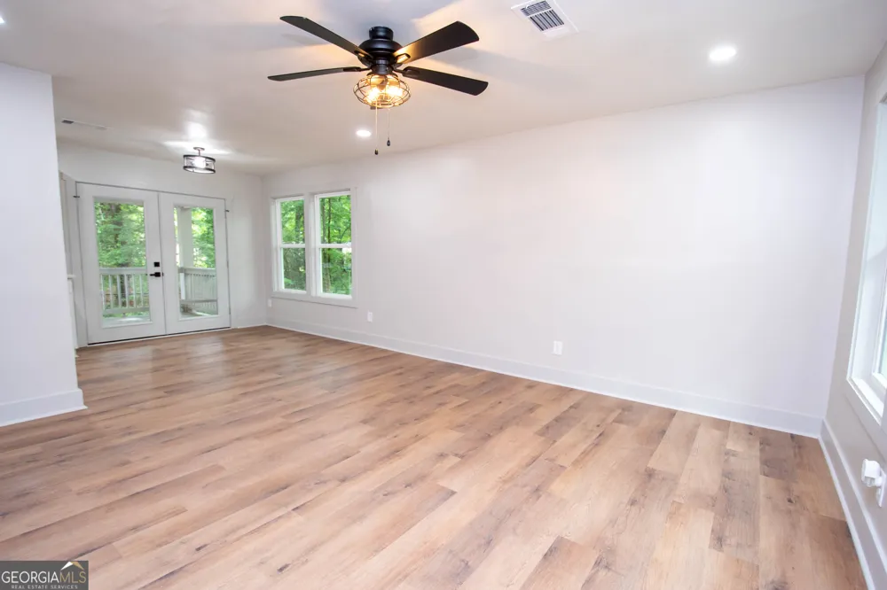 223 Donald Lamb RD Moreland, GA 30259