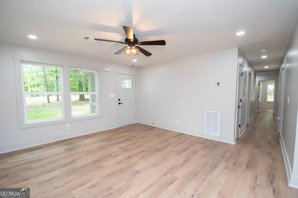 223 Donald Lamb RD Moreland, GA 30259