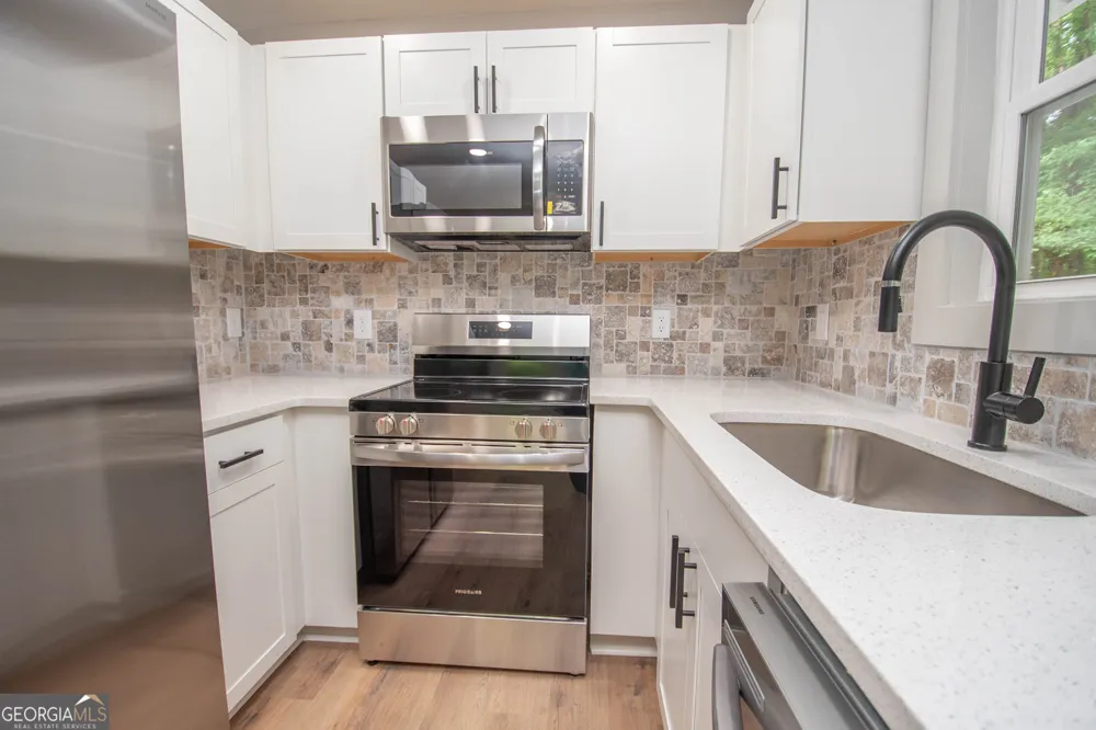 223 Donald Lamb RD Moreland, GA 30259