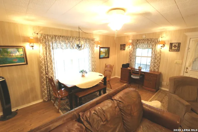 1657 County Road 124 Floresville, TX 78114