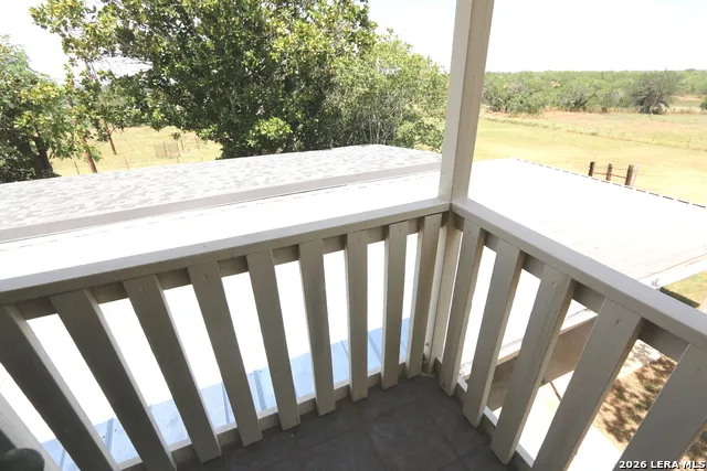 1657 County Road 124 Floresville, TX 78114