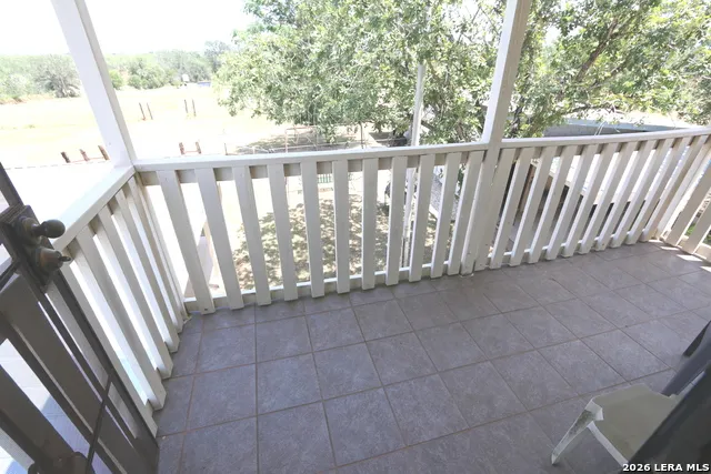 1657 County Road 124 Floresville, TX 78114
