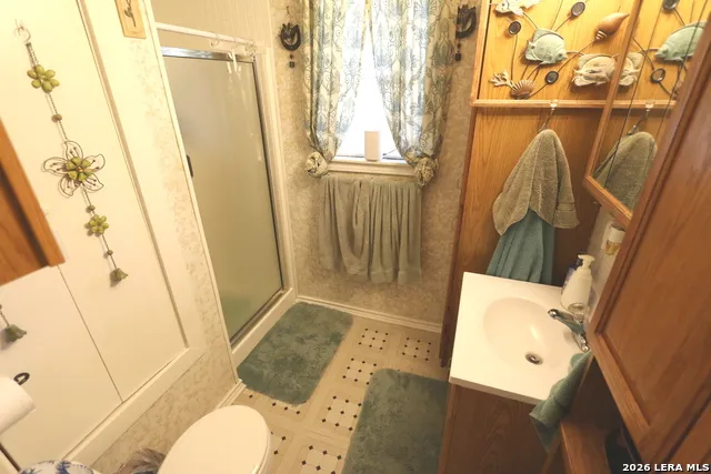1657 County Road 124 Floresville, TX 78114