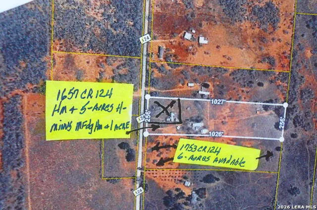 1657 County Road 124 Floresville, TX 78114