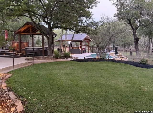 828 SHADY GROVE LN Adkins, TX 78101