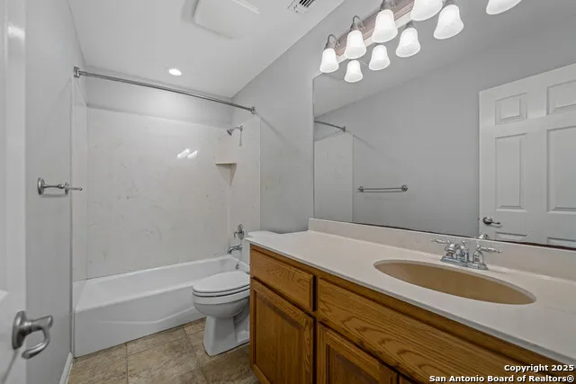 2387 Fm 537 Floresville, TX 78114