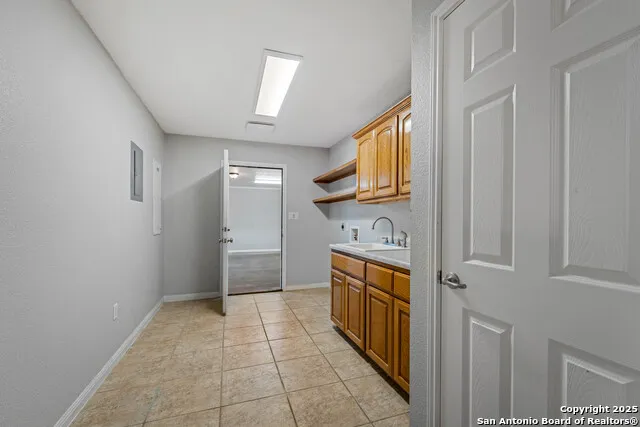 2387 Fm 537 Floresville, TX 78114