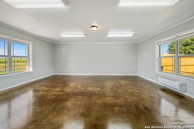 2387 Fm 537 Floresville, TX 78114