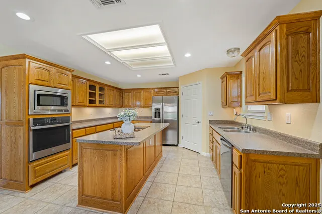 2387 Fm 537 Floresville, TX 78114