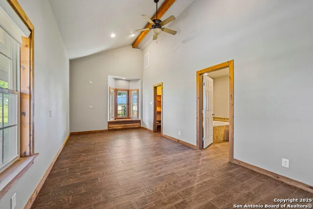 2387 Fm 537 Floresville, TX 78114