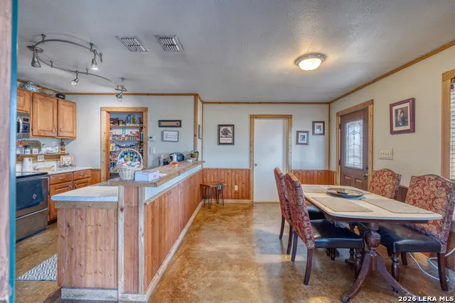 247 Marsh Uvalde, TX 78801