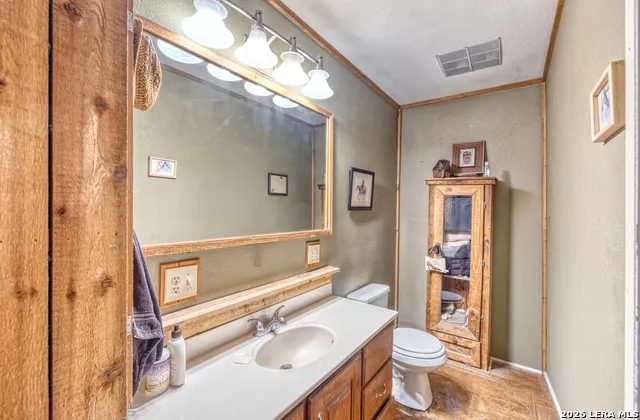 247 Marsh Uvalde, TX 78801