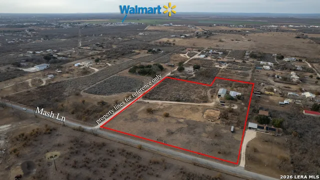 247 Marsh Uvalde, TX 78801