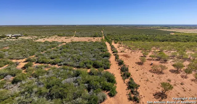 2198 CR 653 Devine, TX 78016