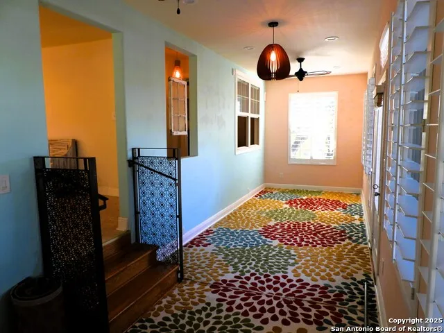 196 Whispering Oak Lane Lakehills, TX 78063