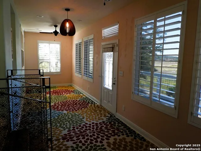 196 Whispering Oak Lane Lakehills, TX 78063
