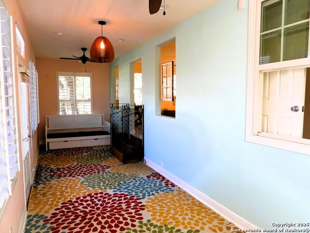 196 Whispering Oak Lane Lakehills, TX 78063