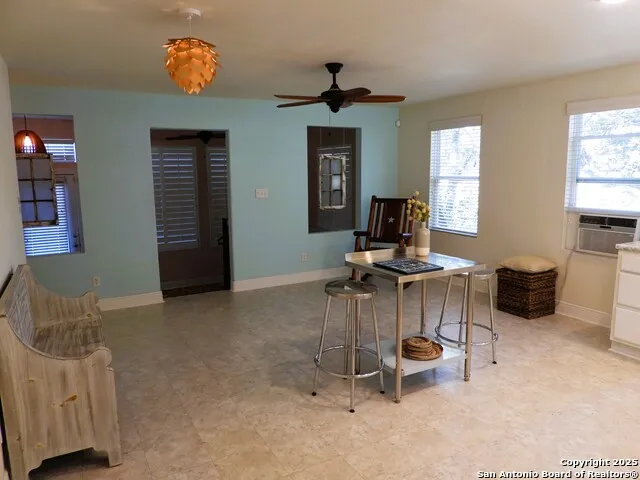 196 Whispering Oak Lane Lakehills, TX 78063