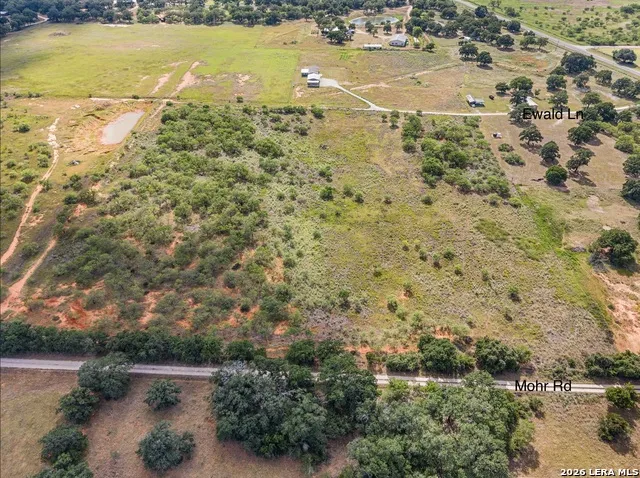 77 EWALD LN Fredericksburg, TX 78624