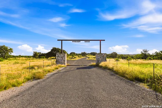 189 Taurus Ln Junction, TX 76849