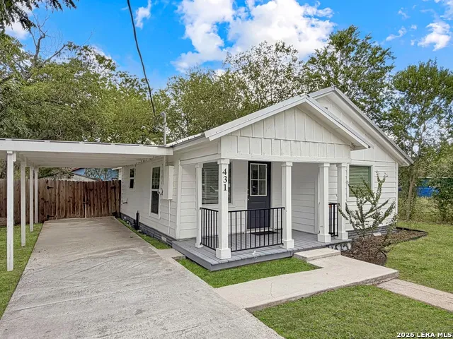 431 GRAVEL ST Seguin, TX 78155