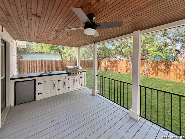 431 GRAVEL ST Seguin, TX 78155