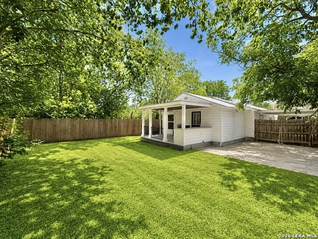 431 GRAVEL ST Seguin, TX 78155