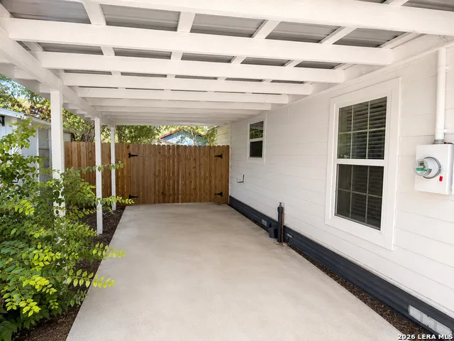 431 GRAVEL ST Seguin, TX 78155