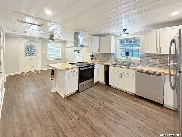 431 GRAVEL ST Seguin, TX 78155