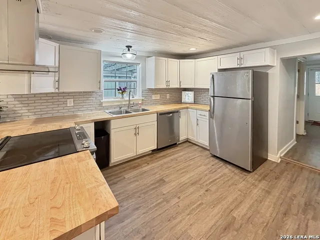 431 GRAVEL ST Seguin, TX 78155