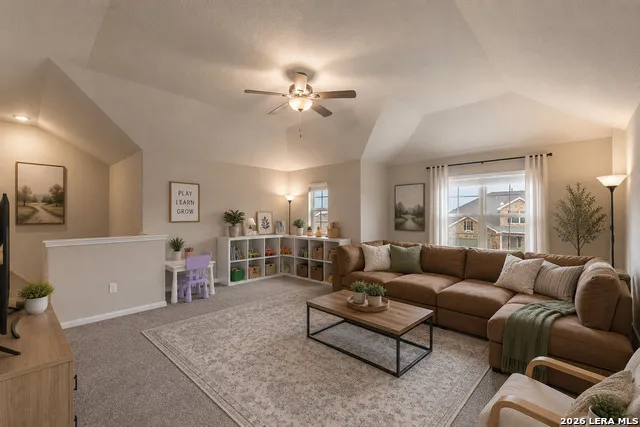 7045 Vista Loop Live Oak, TX 78233