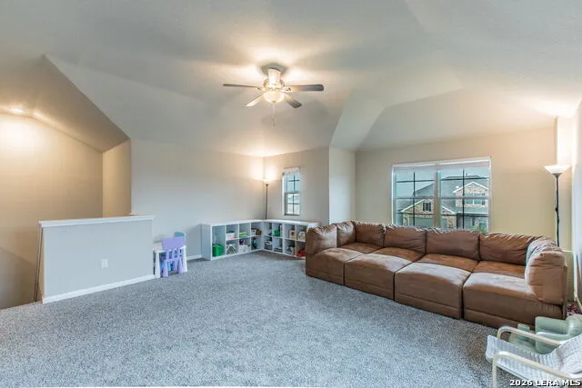 7045 Vista Loop Live Oak, TX 78233