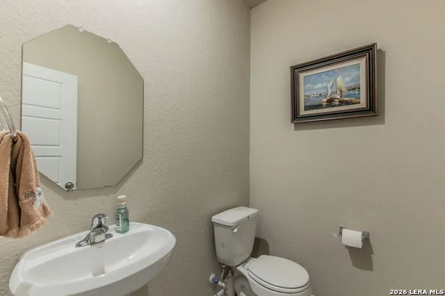 7045 Vista Loop Live Oak, TX 78233