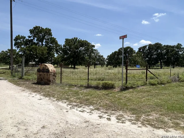 77 EWALD LN Fredericksburg, TX 78624