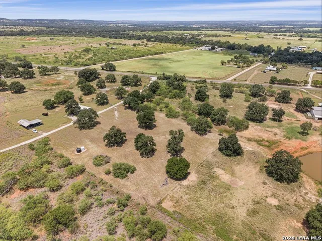 77 EWALD LN Fredericksburg, TX 78624