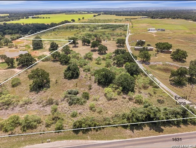 77 EWALD LN Fredericksburg, TX 78624