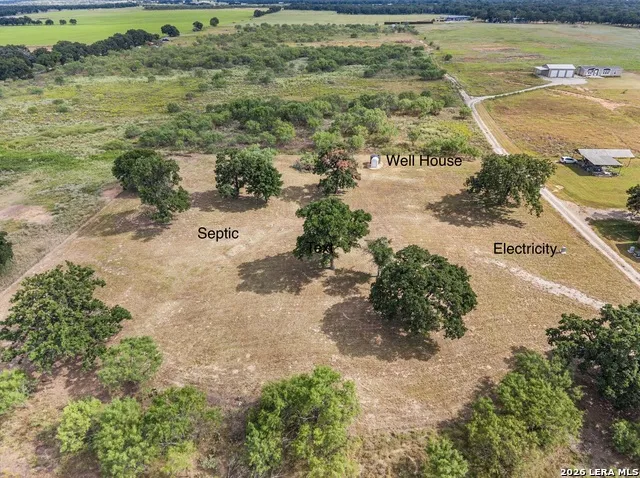 77 EWALD LN Fredericksburg, TX 78624