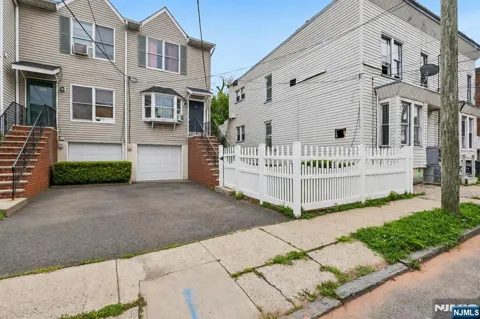 22 Hecker Street