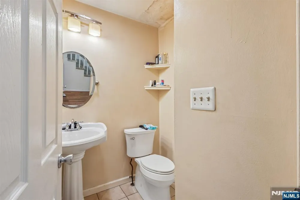 22 Hecker Street Newark, NJ 07103