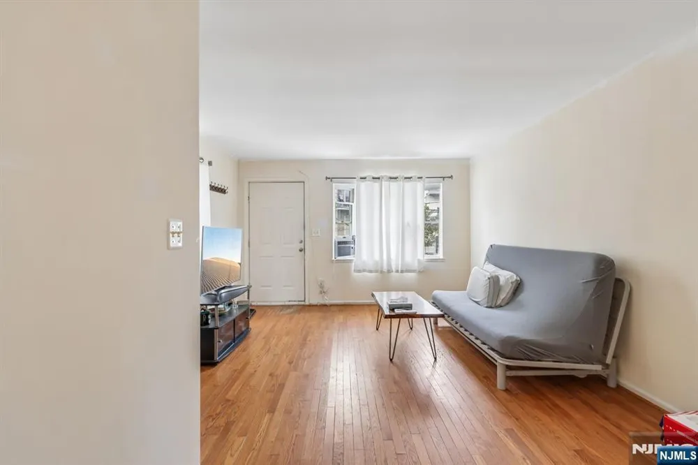 22 Hecker Street Newark, NJ 07103