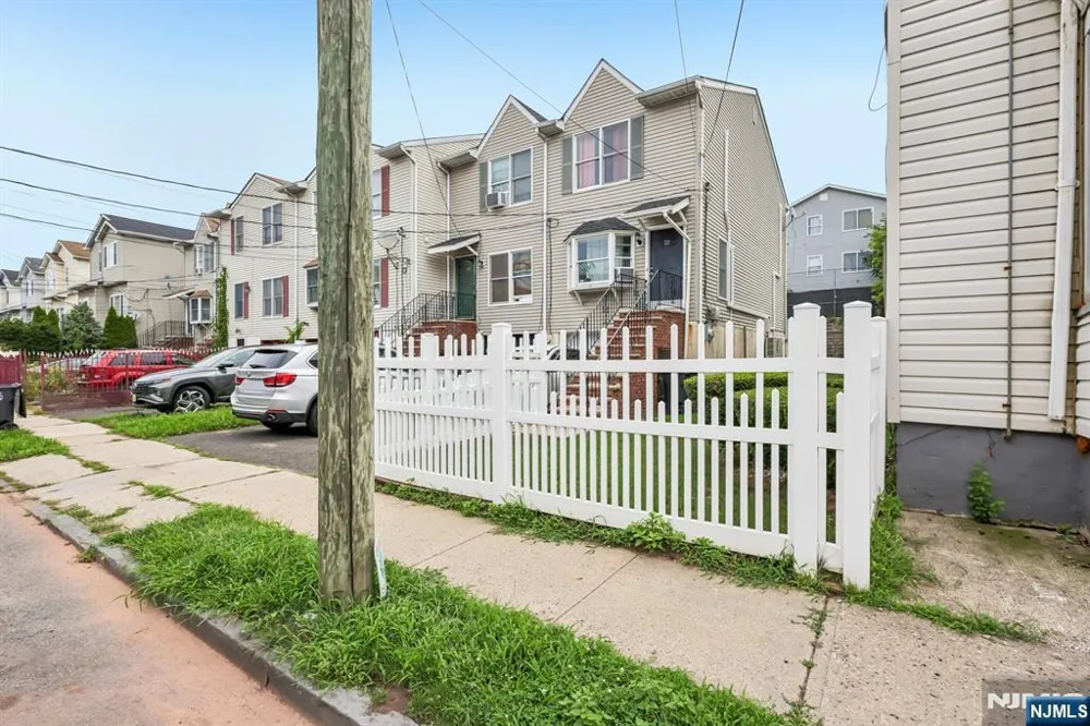22 Hecker Street Newark, NJ 07103