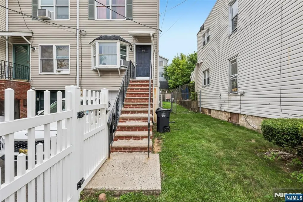 22 Hecker Street Newark, NJ 07103