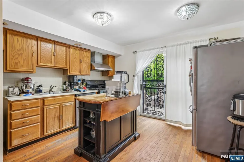 22 Hecker Street Newark, NJ 07103