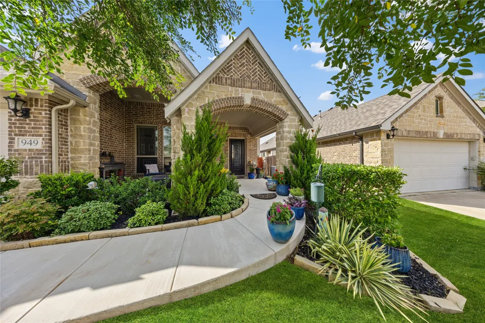 949 Mangrove Drive Fate, TX 75087